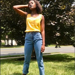 Read me! High waisted mom jeans